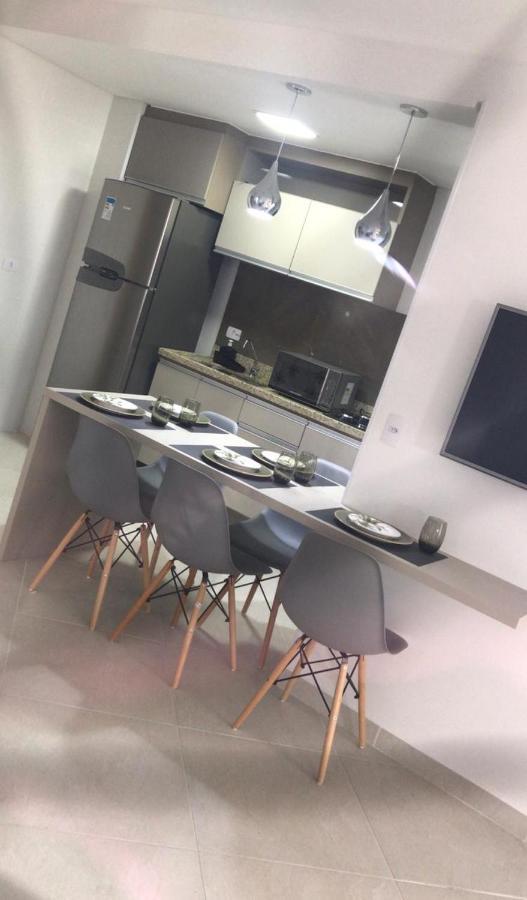 Apartamento Enseada グァルジャー エクステリア 写真